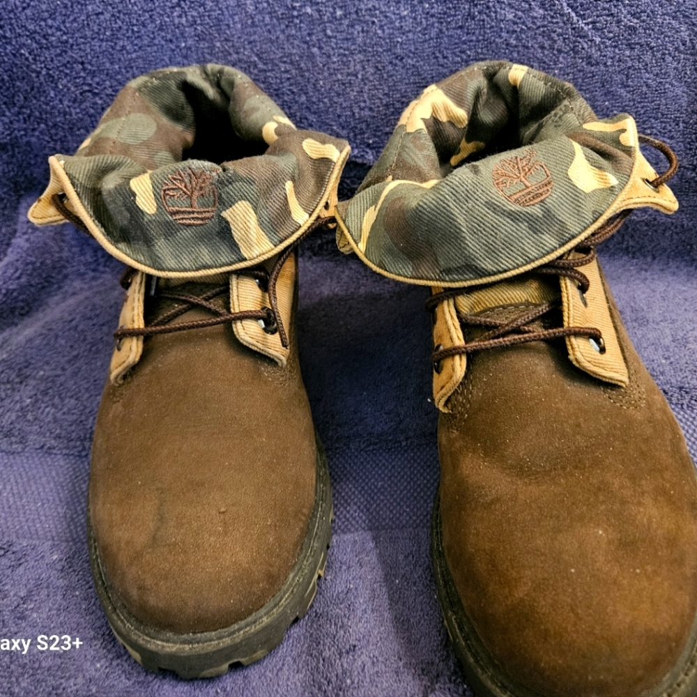 Boys boots